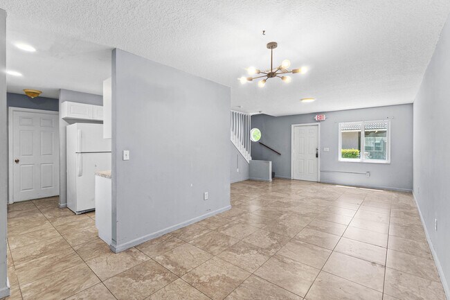 Building Photo - 13789 Yarmouth Dr