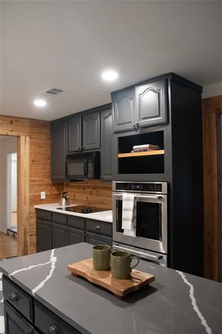 Building Photo - 2808 Peachtree Ln