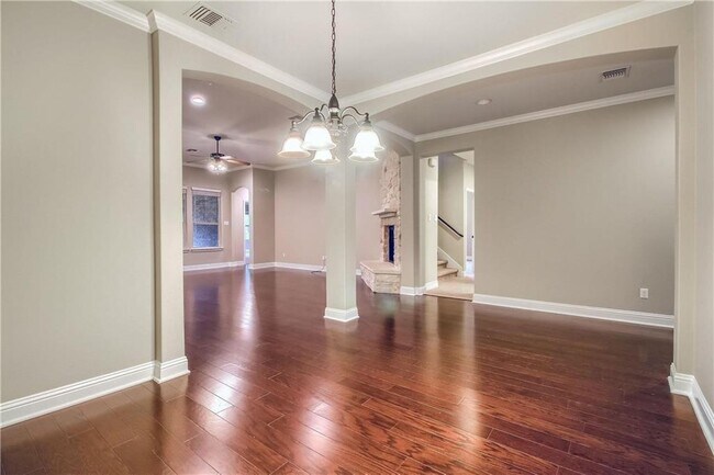Building Photo - 8700 Evelina Trail