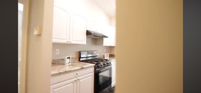 Building Photo - 2 Bedroom 2 Bathroom Condo