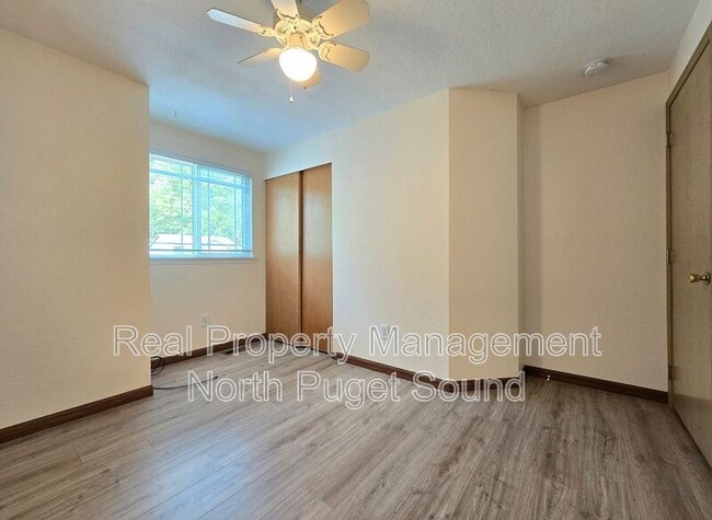 Building Photo - 1805 131st Dr NE