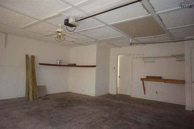 Building Photo - 4613 Spring Shadow Dr