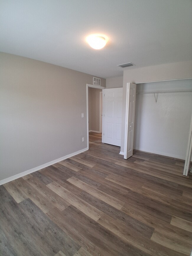 Building Photo - 7061 Tide Cir