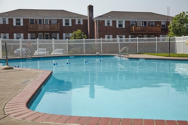 Building Photo - I 124-B Jackman Drive