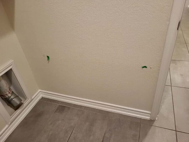 Building Photo - New Home In Cul de sac