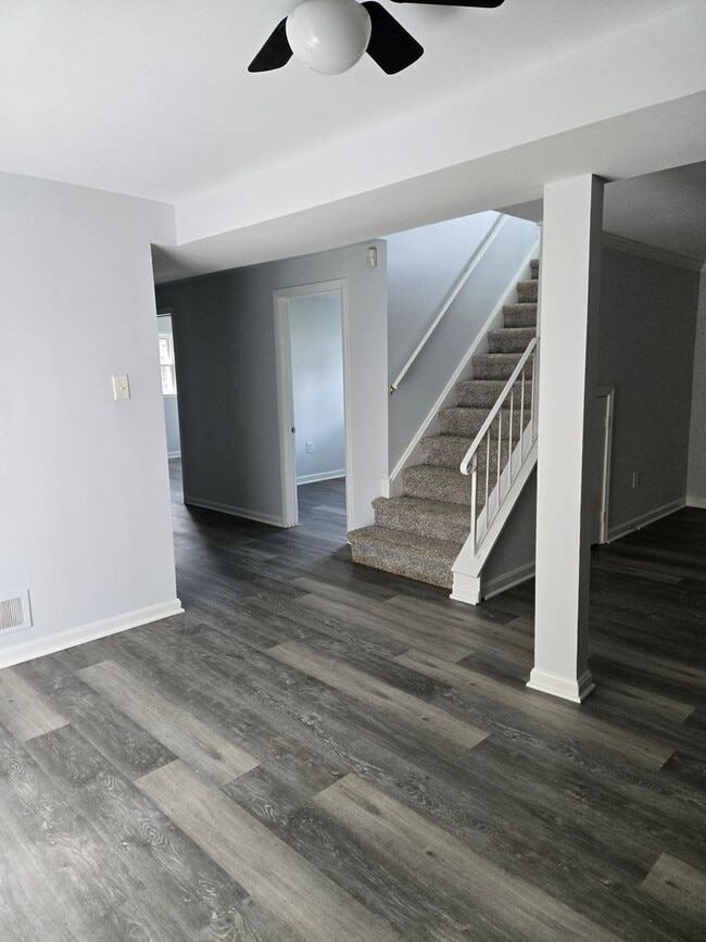 Building Photo - Single Family Home in Dale City