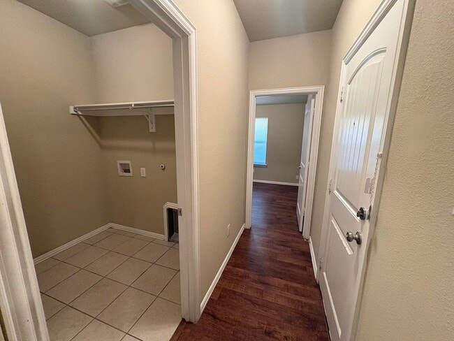 Building Photo - 9165 Abaco Way