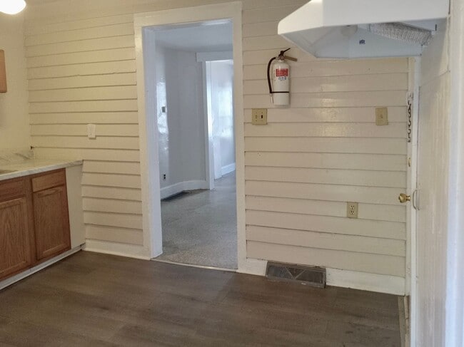 Building Photo - Cozy 2 Bedroom Twin FOR RENT in Bridgeton ...