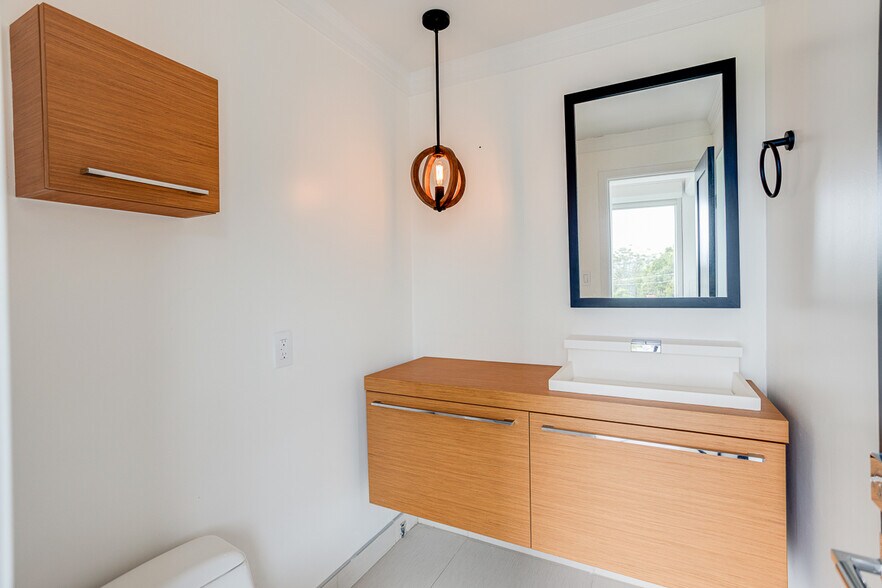 Building Photo - 11354 Sunshine Ter