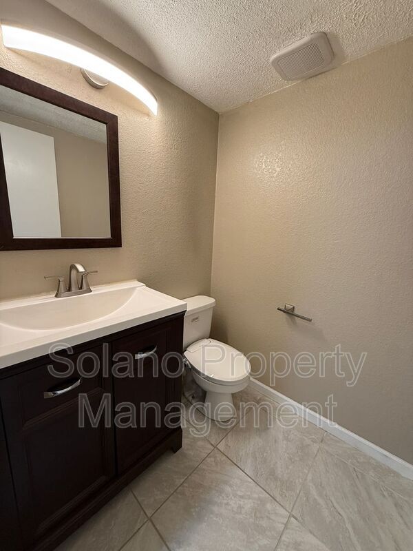 Building Photo - 184 Gentry Cir