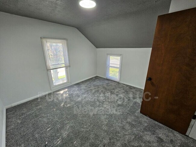 Building Photo - 1809 N 33rd St