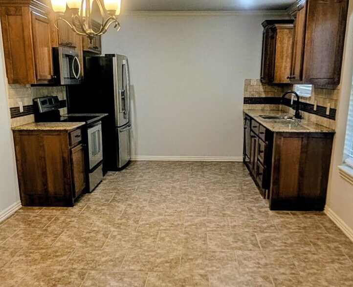 Kitchen Pic 1 - 3110 Southwest Warberry Avenue