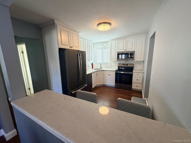 Building Photo - 2002 City Ave