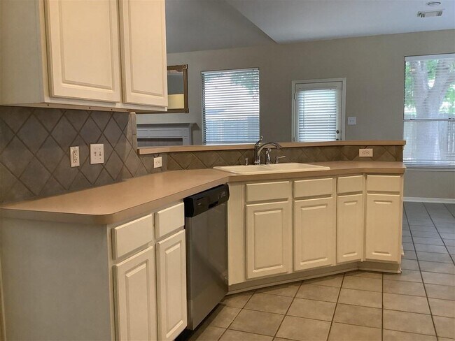 Building Photo - 14502 Heron Marsh Dr