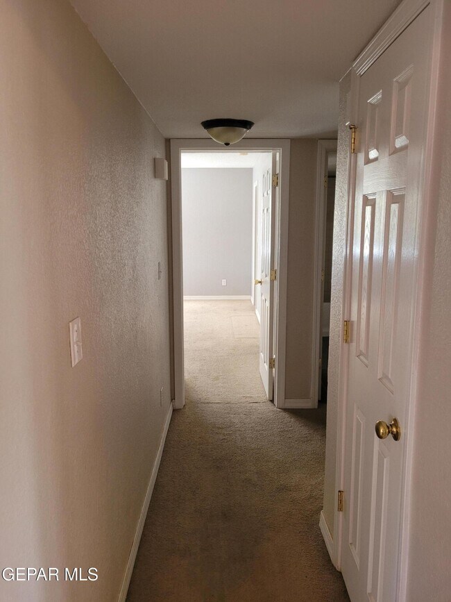 Building Photo - 11330 Loma Del Sol Dr