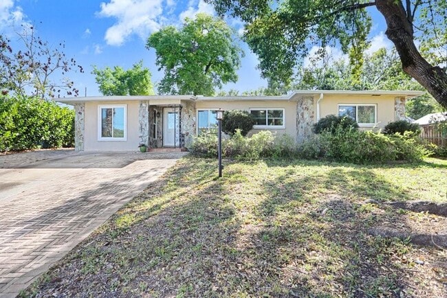 Building Photo - 6703 N River Blvd