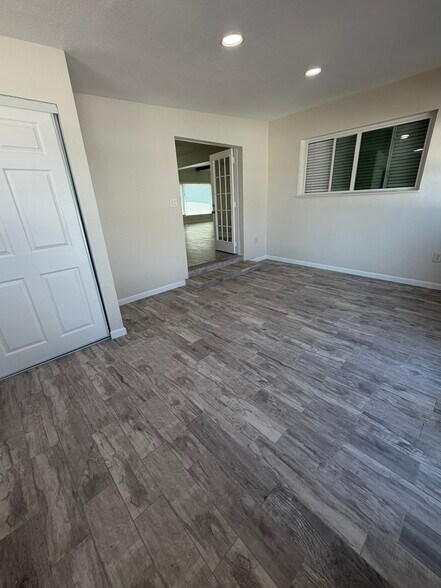 Building Photo - 268 2nd St