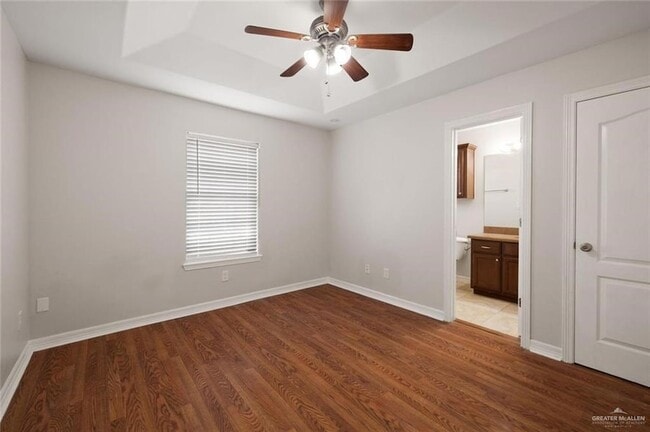 Building Photo - 115 S 48th Ln