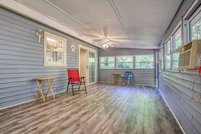 Building Photo - Central Hot Springs Village/Home/Unfurnished