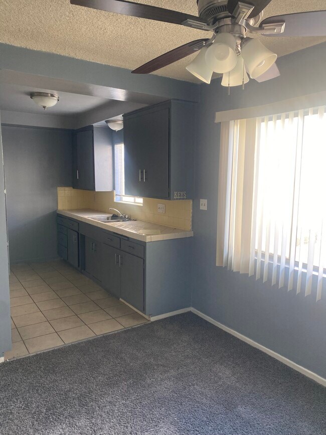 Building Photo - 3759 Lockland Dr