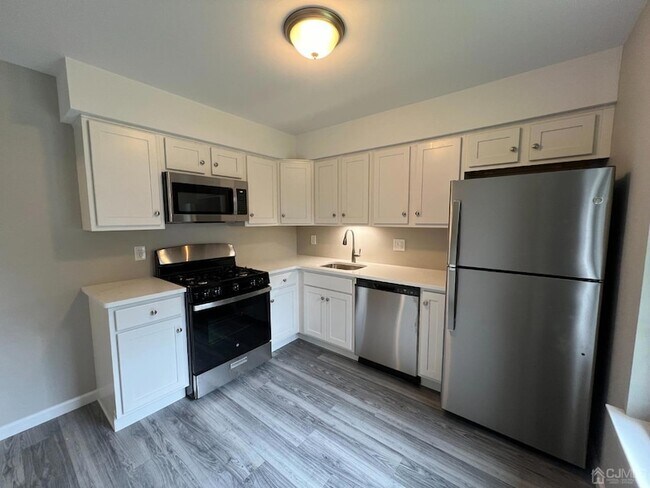 Building Photo - 18 Foxhall