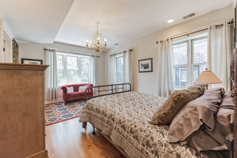 Building Photo - 2033 W Jarvis Ave