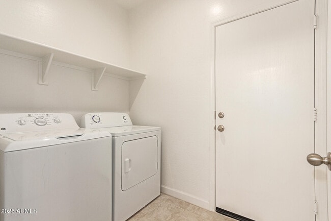 Building Photo - 3274 W Stradling Ave