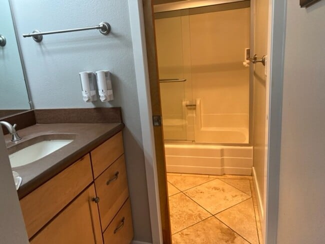 Building Photo - Condo at Mt Bachelor Village