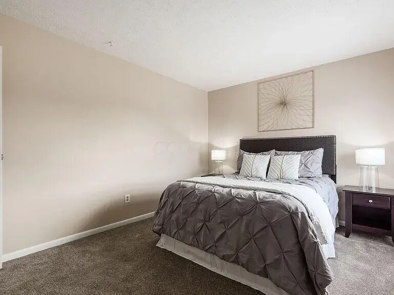 Building Photo - 2025 Burwell Dr