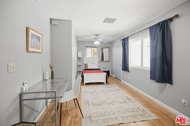 Building Photo - 52275 Avenida Vallejo
