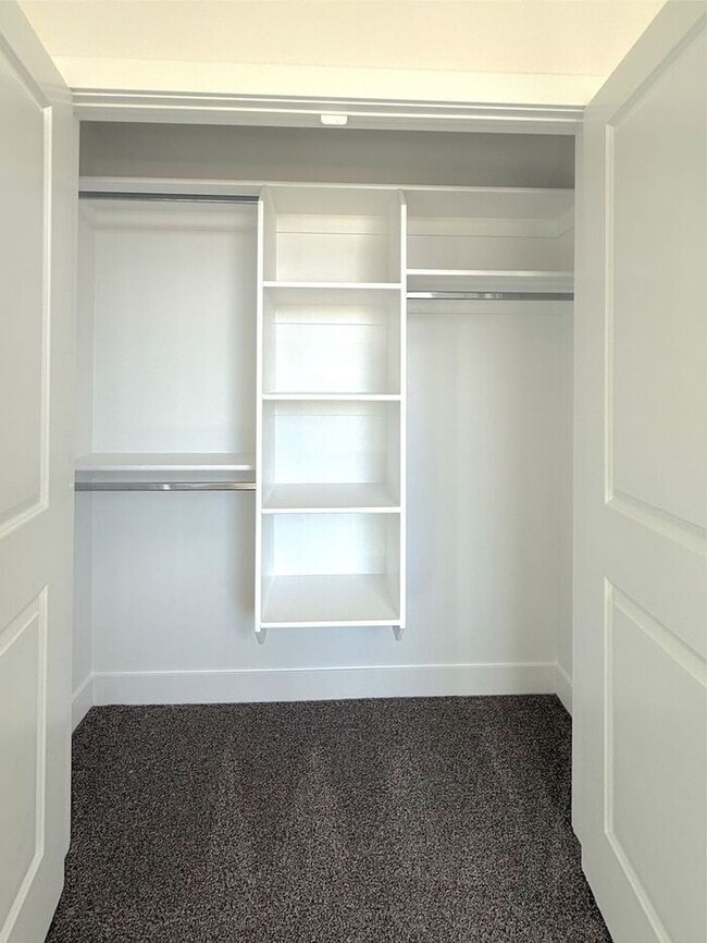 Building Photo - Brand New 3 bed, 2.5 Bath 1 car garage Townhome