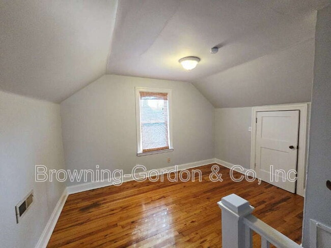 Building Photo - 1504 Riverside Dr