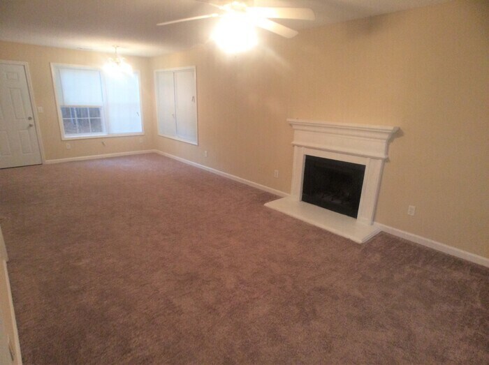 Building Photo - 3840 Cypress Pointe Dr