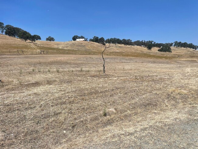 Building Photo - 7846 Jenny Lind Rd