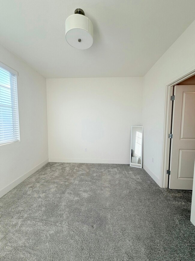 Building Photo - 5332 Trimonti Cir