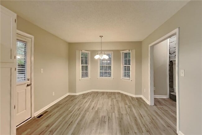 Building Photo - 266 Grapevine Dr