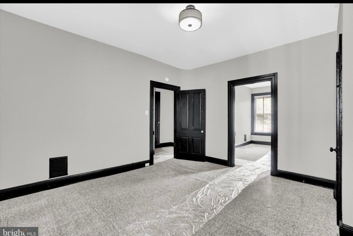 Building Photo - 132 Nevin St