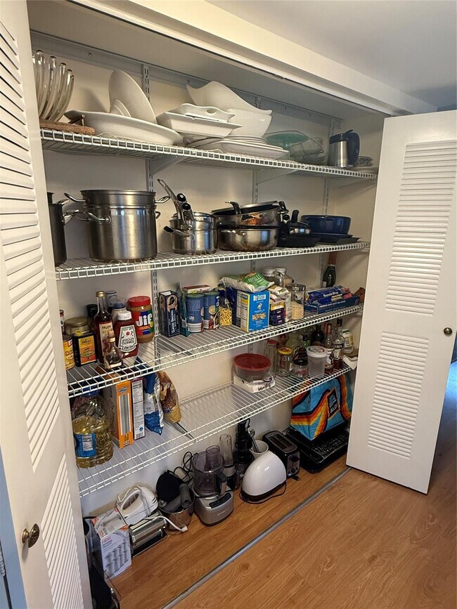 Building Photo - 15126 Ashland St