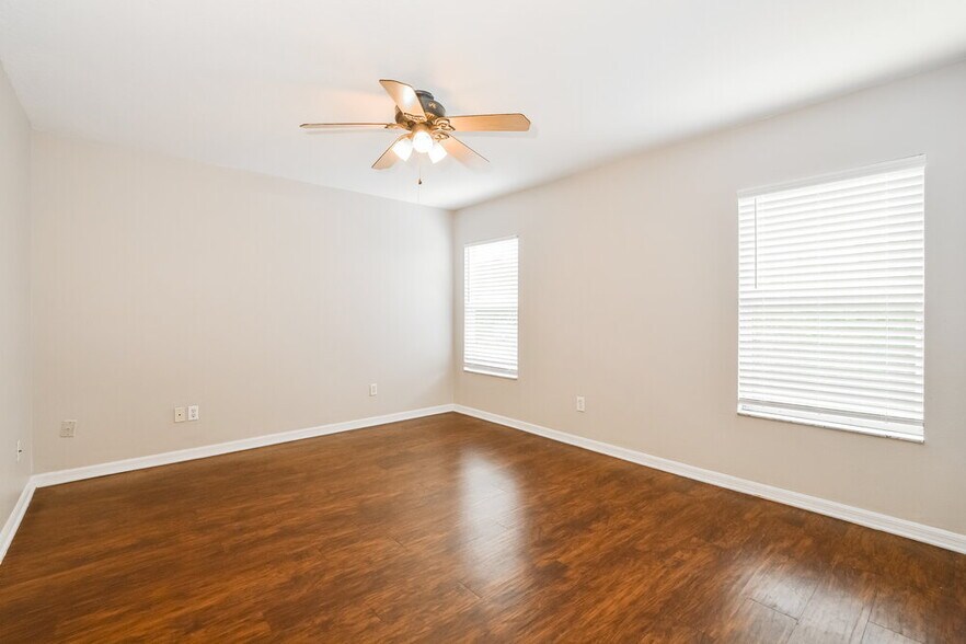 Building Photo - 13323 Briar Forest Ct