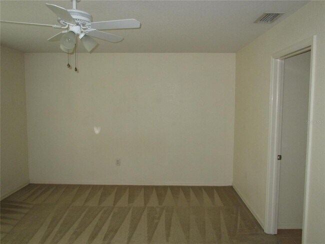 Building Photo - 4565 Fairlane Dr