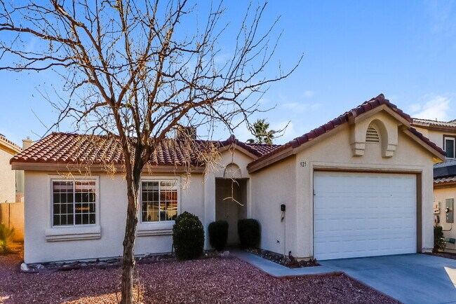 Building Photo - 925 Sunnyfield Way