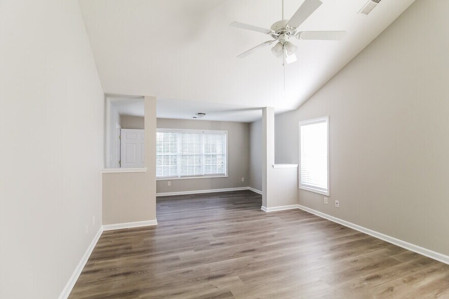 Building Photo - 3875 Portico Run Dr NE