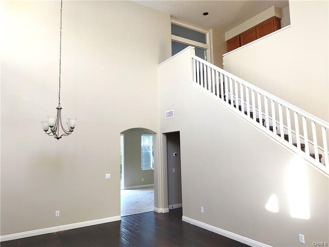 Building Photo - 47 Straw Flower