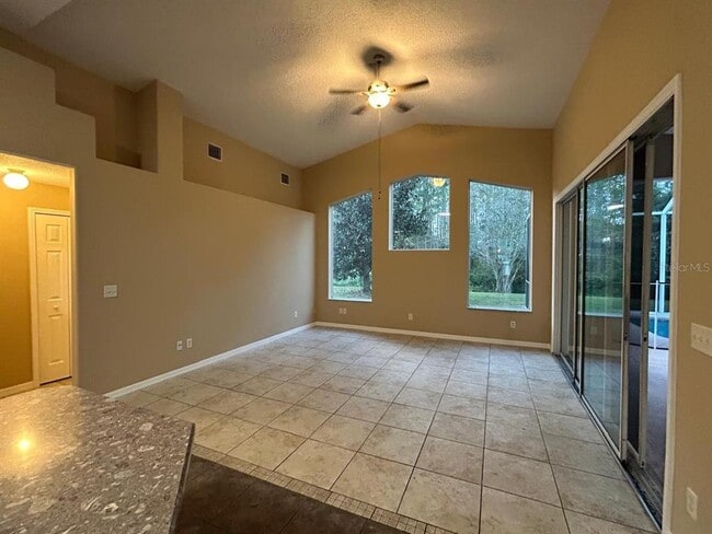 Building Photo - 129 Brittany Ln