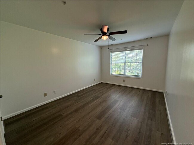 Building Photo - 259 Waterdown Dr