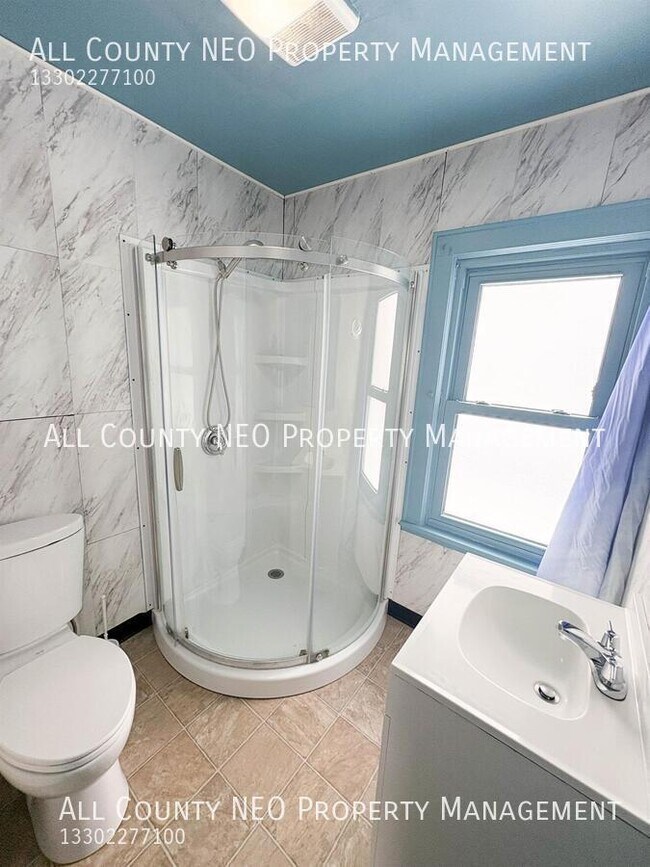 Building Photo - 841 Concord Ave