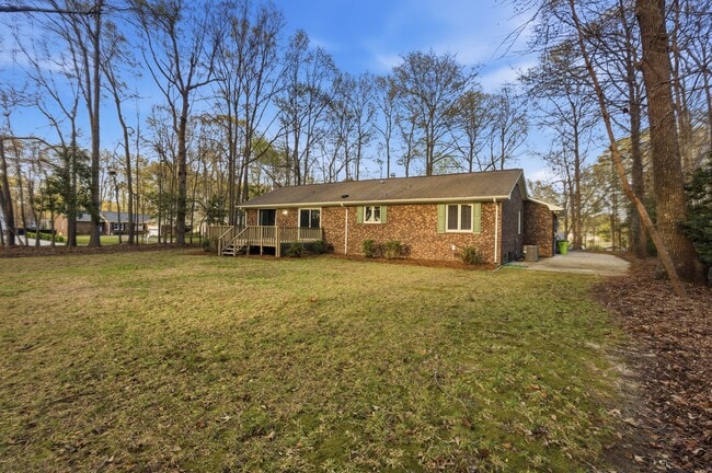 Building Photo - 101 Gatewood Dr