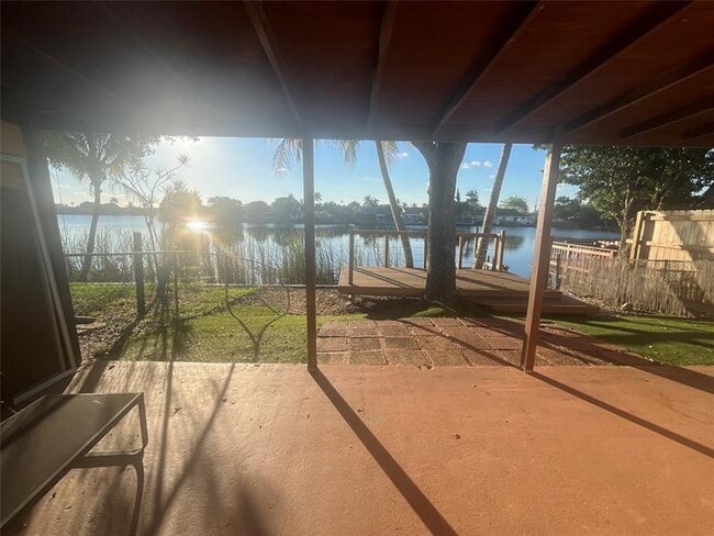 Building Photo - 5507 SW 24th Ave