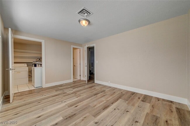 Building Photo - 6121 Edgewood Cir