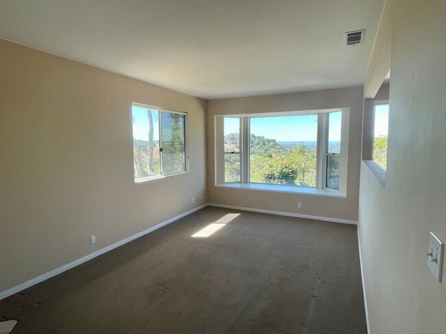 Building Photo - 4491 La Paloma Ave